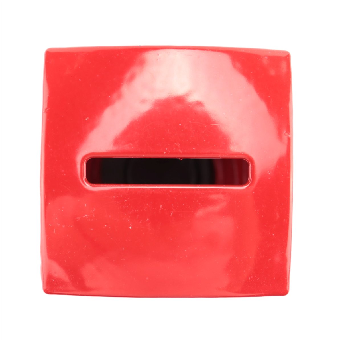 حصالة نقود معدنية حمراء على شك - مراجعة Phone Accessories London وسعره